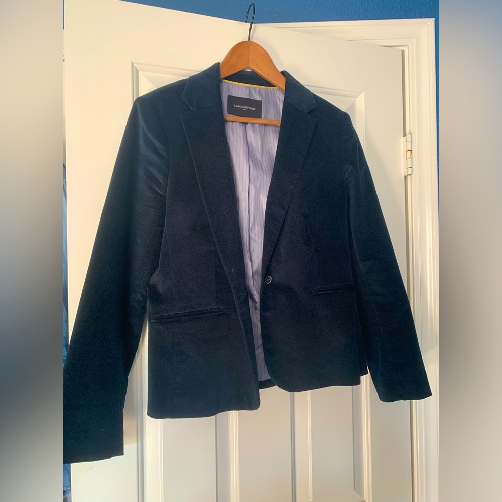 Banana Republic Factory Navy Velvet Blazer (size 8)